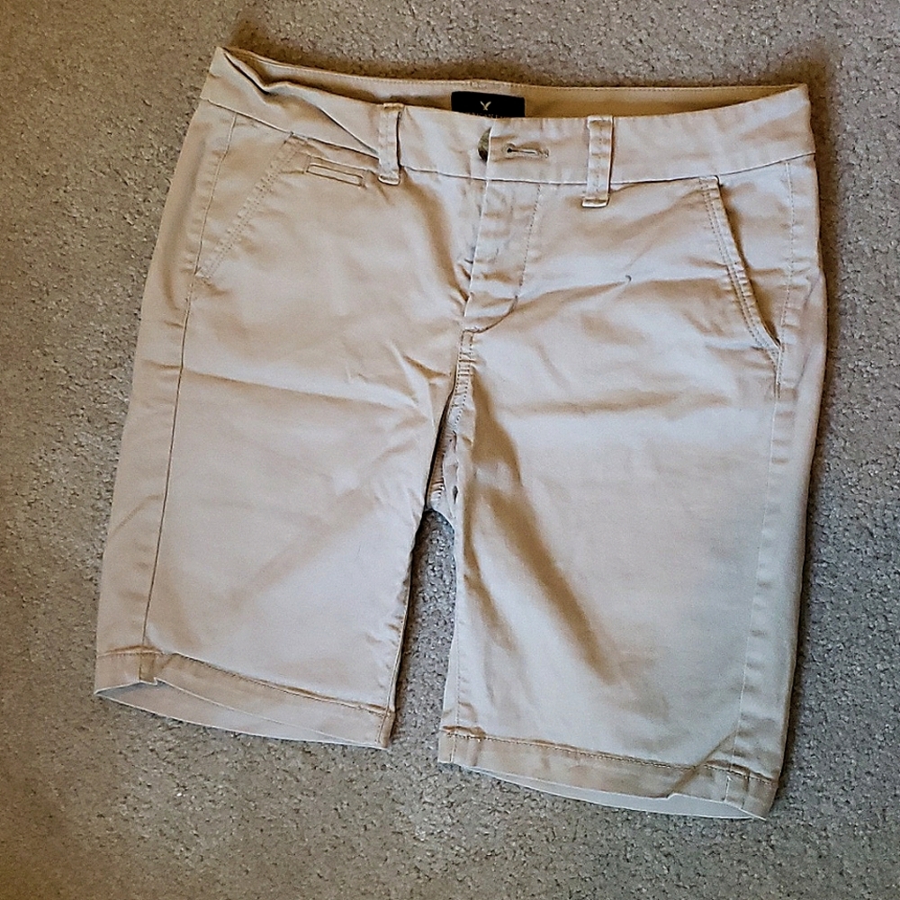 American Eagle khaki shorts, Bermuda, size 2